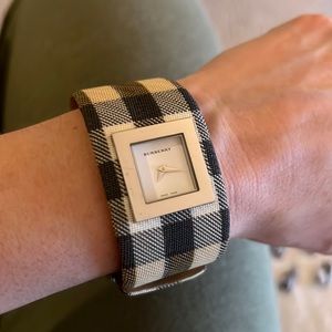 Vintage Burberry “Nova” watch